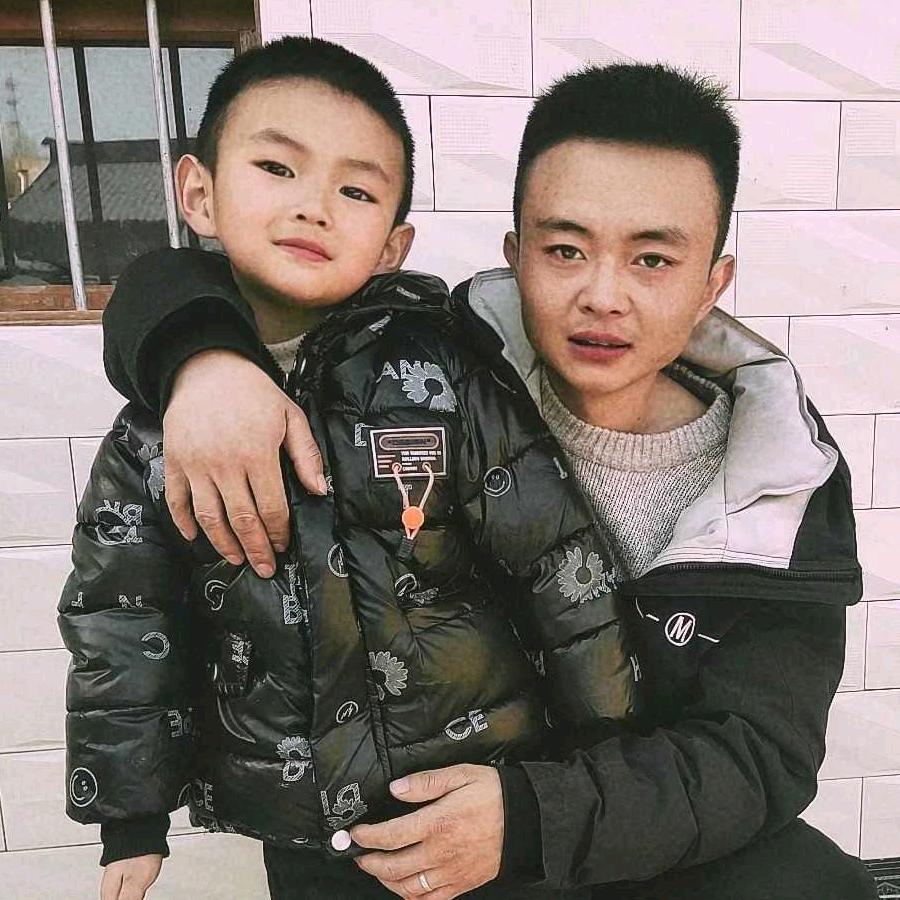 张鱼小丸子:)、:)