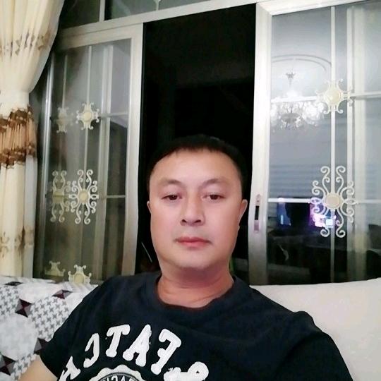 不忘初心，牢记使命。