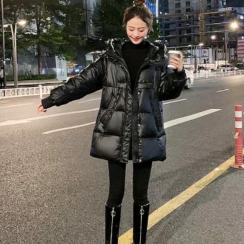 唯依莫达服装工厂直销