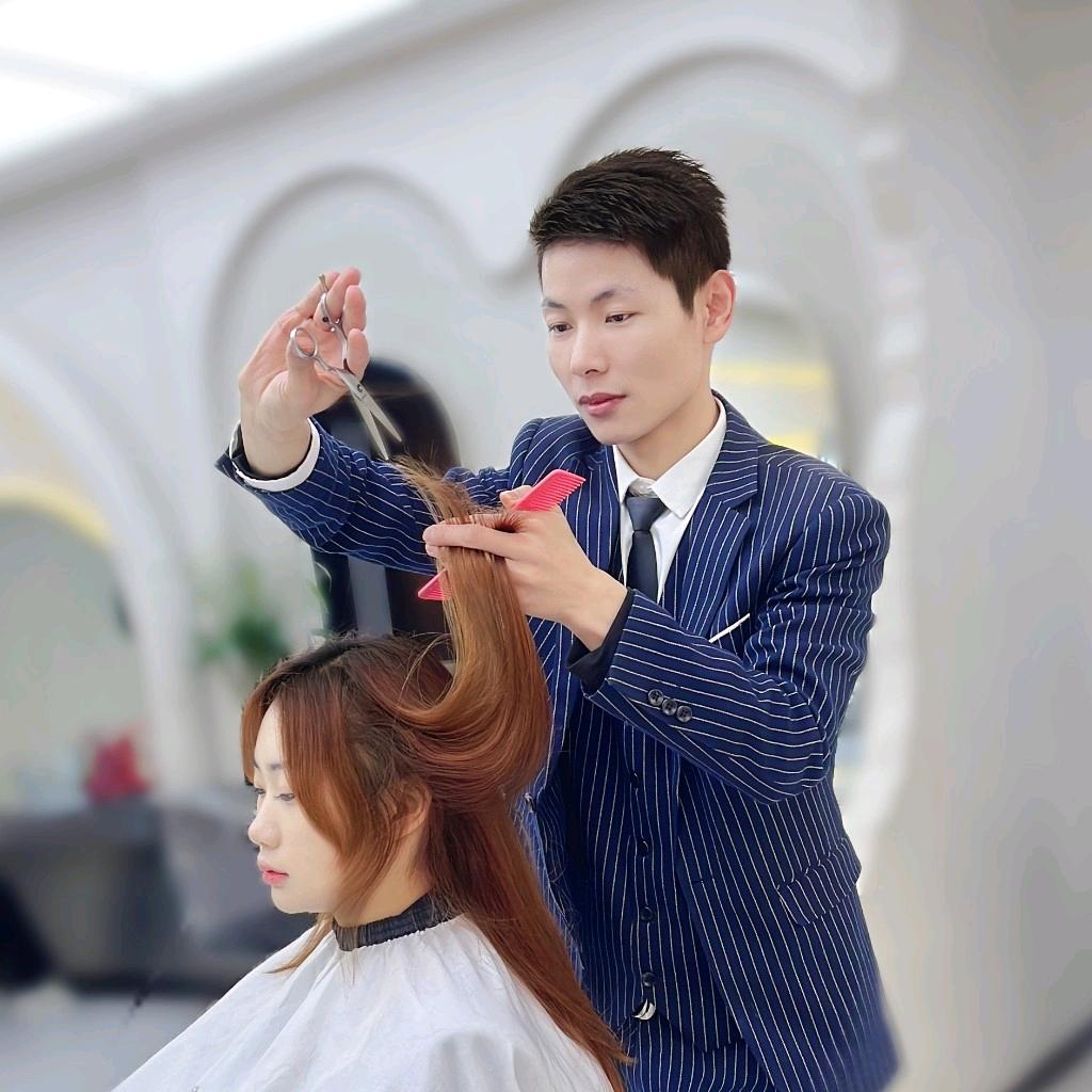 上海发型设计师安迪