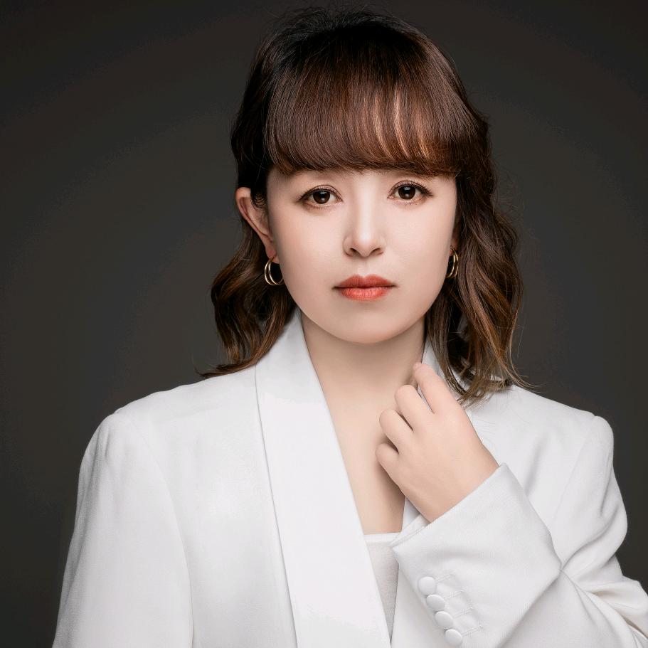 巴黎国际婚嫁馆王晴