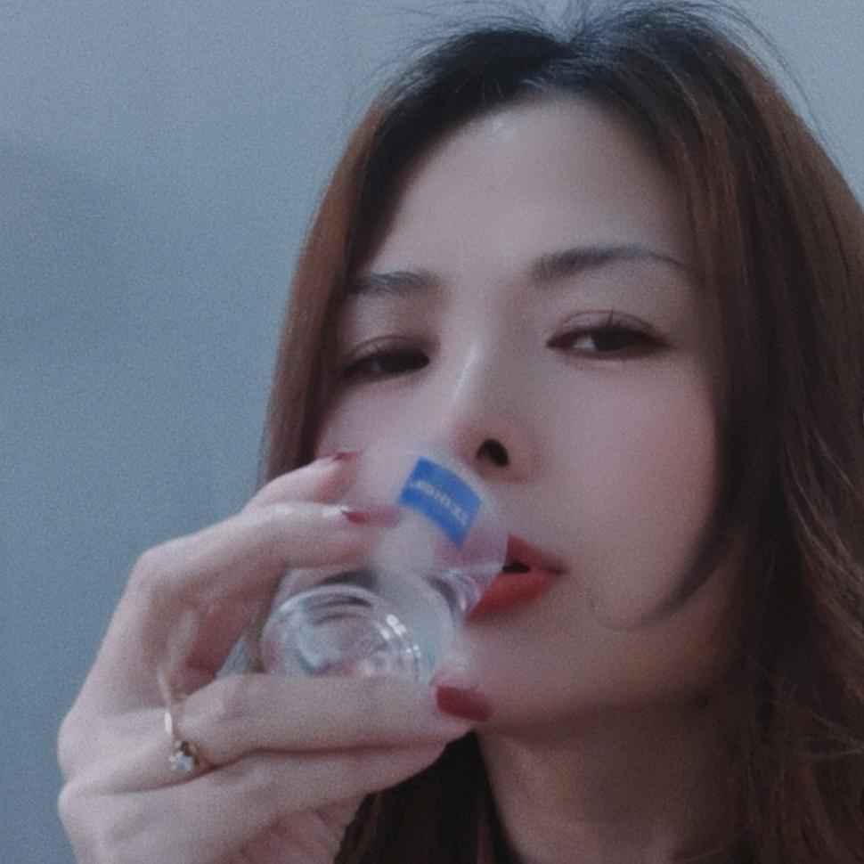 英～姐