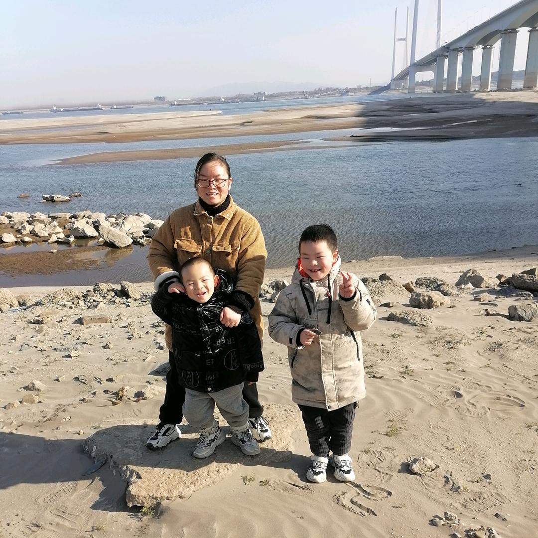百晟宾馆