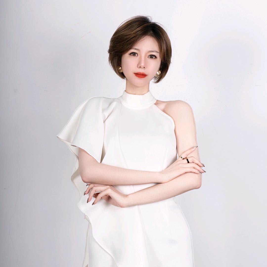 圆圆Lina穿搭美学