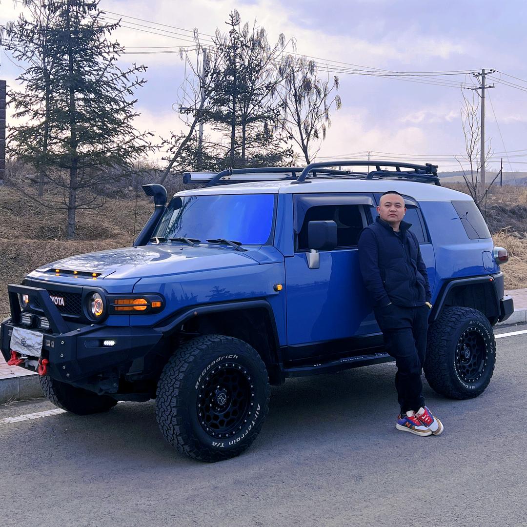 龍龍硬派越野车