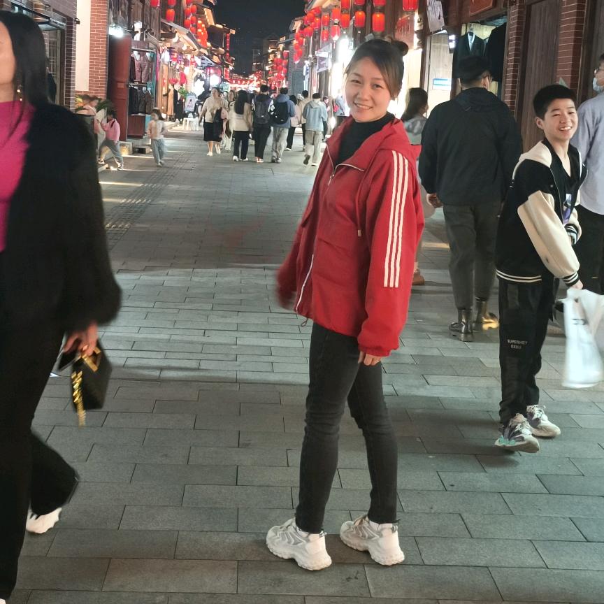 泥巴小妹(进贤过江龙卫浴)小杨