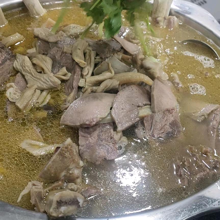 杨真伟