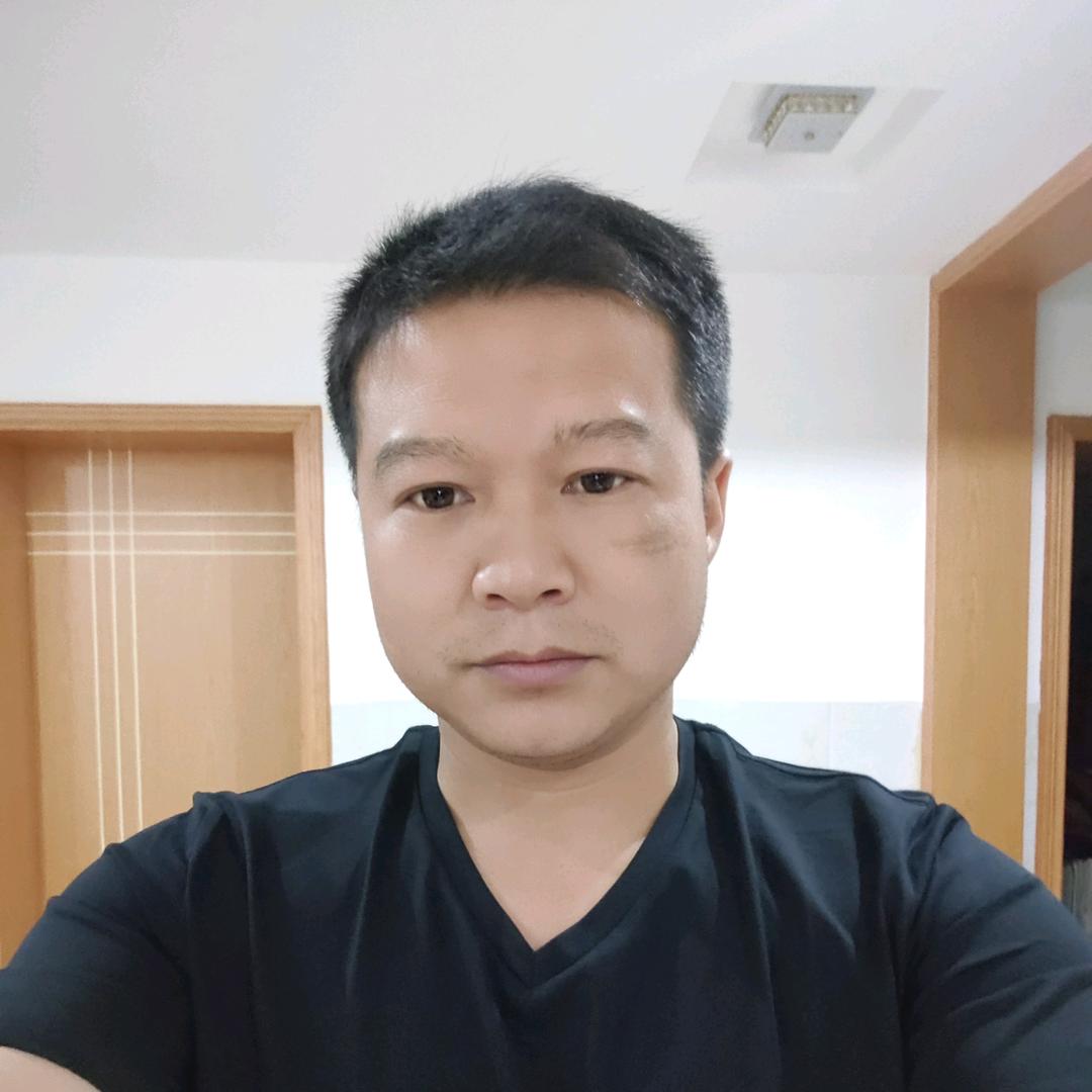 黄利华