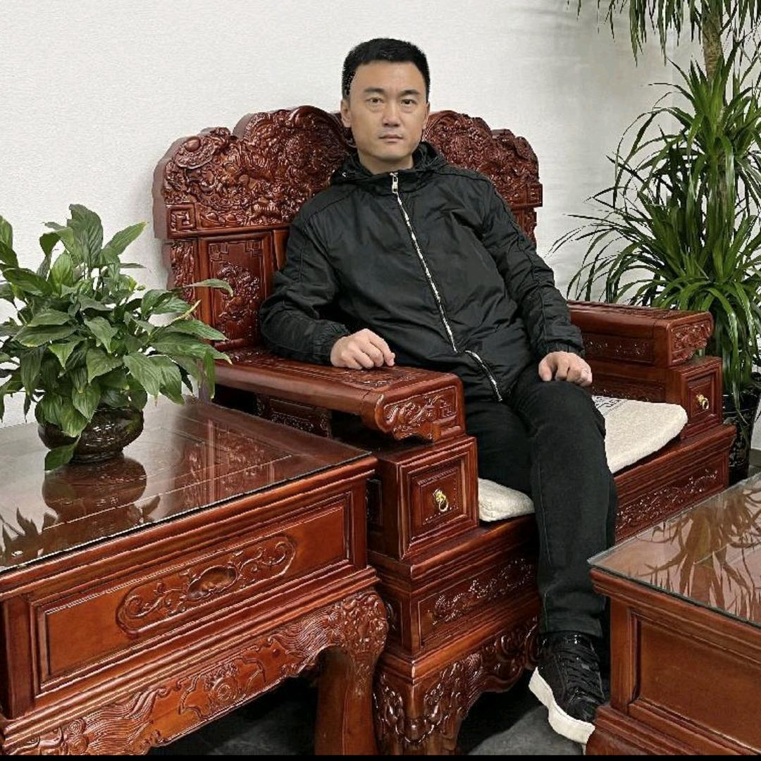 万易铭宇（汽车贸易）