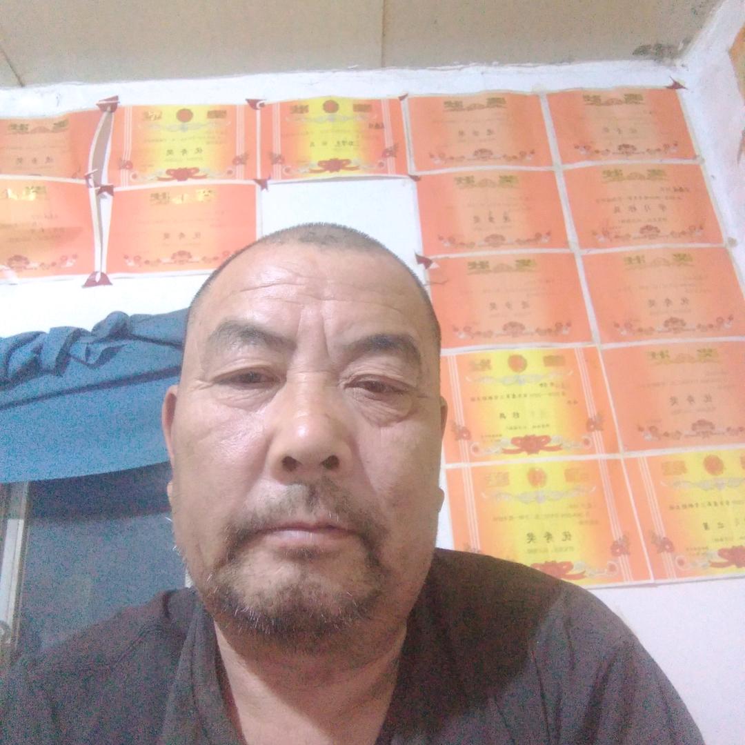 庞保林散养黑猪