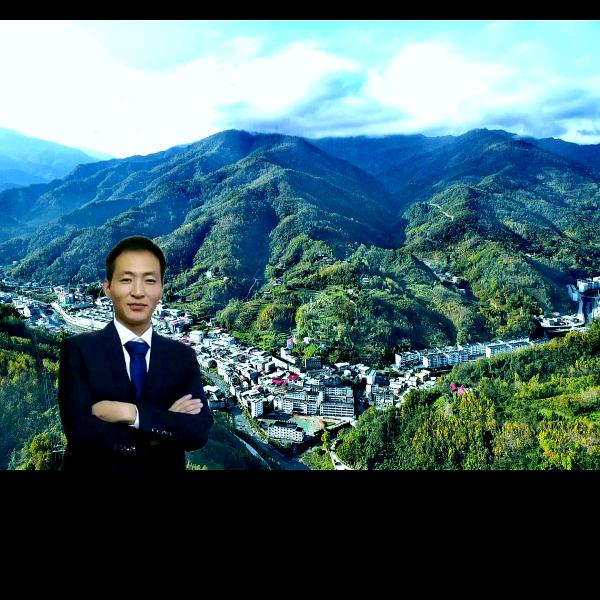 秦巴硒谷放养藏香猪基地——汉水姜哥