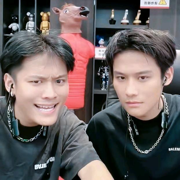 疯狂小杨弟