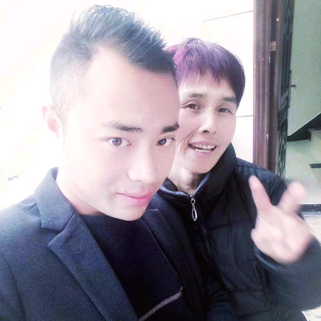 一家人的简单生活