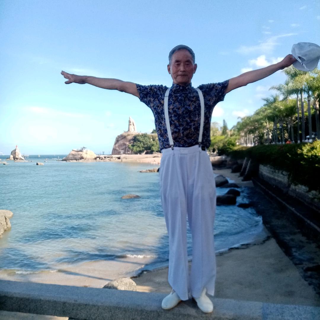 原则庄，生于新乡，长在徐州，名传贞字广友