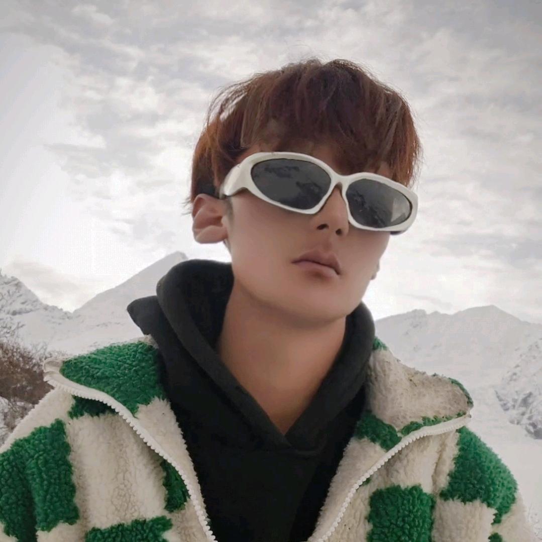 .㙮堷😍 阳光的，😍可爱的，🥰爱笑