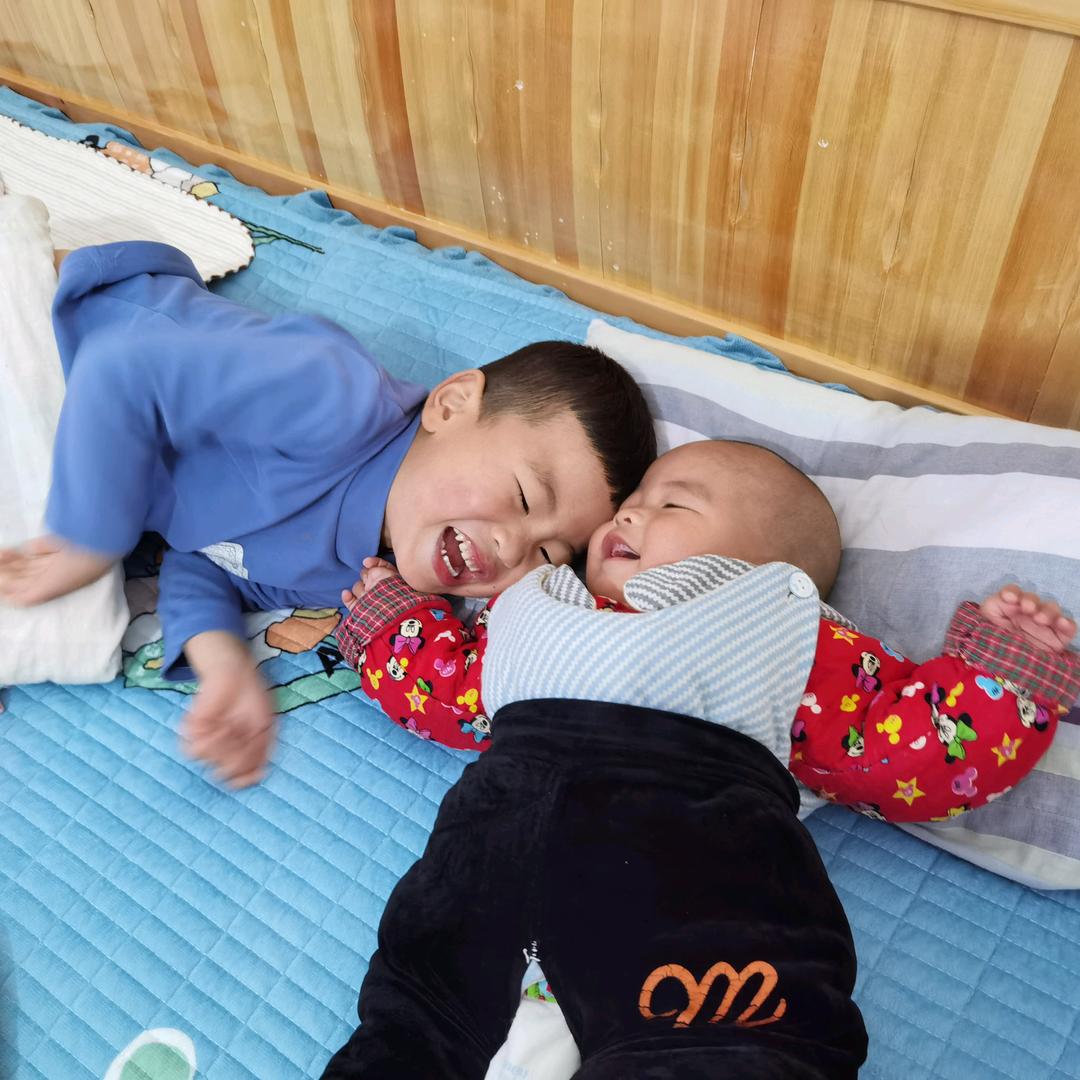 小哥俩的快乐时光