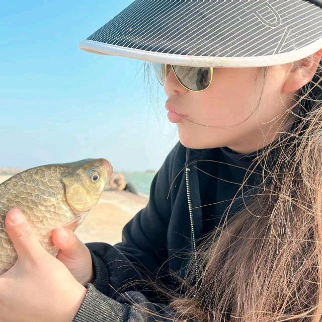 婷婷钓鱼🎣