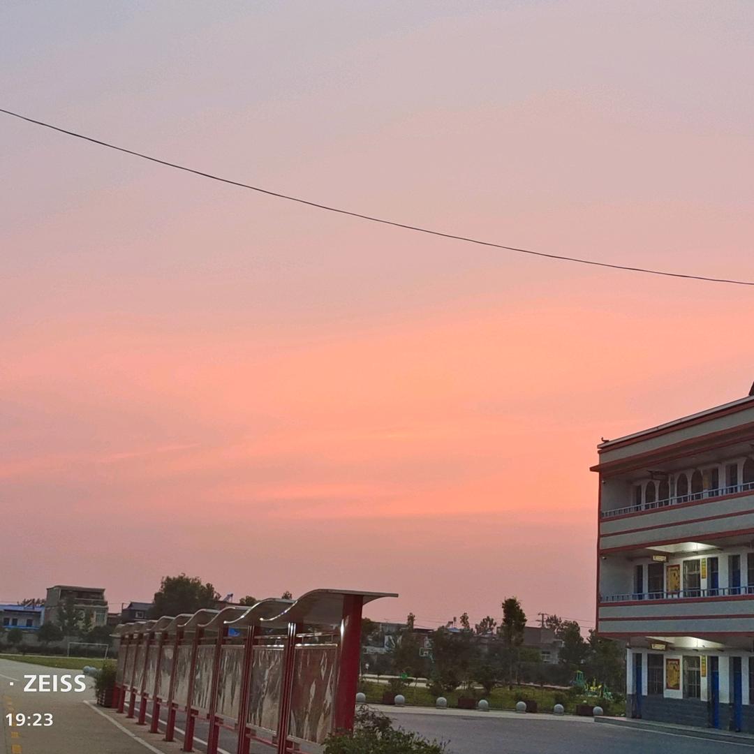 ⛱️𝓼𝓾𝓷𝓷𝔂（个体户）