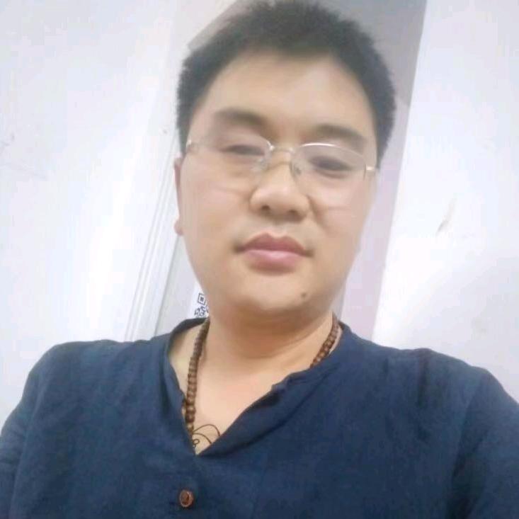 王鋐苇