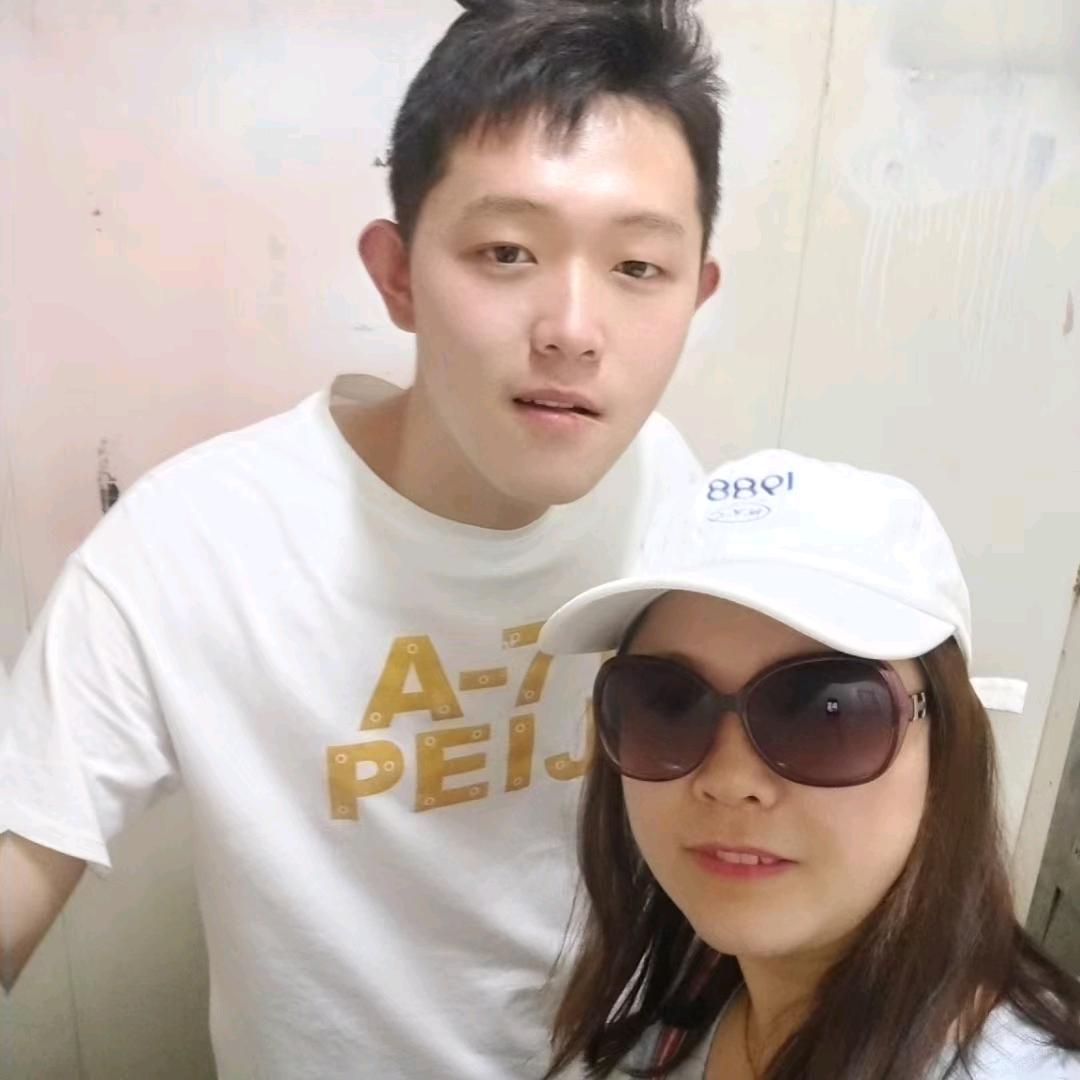 飞诺二手车行