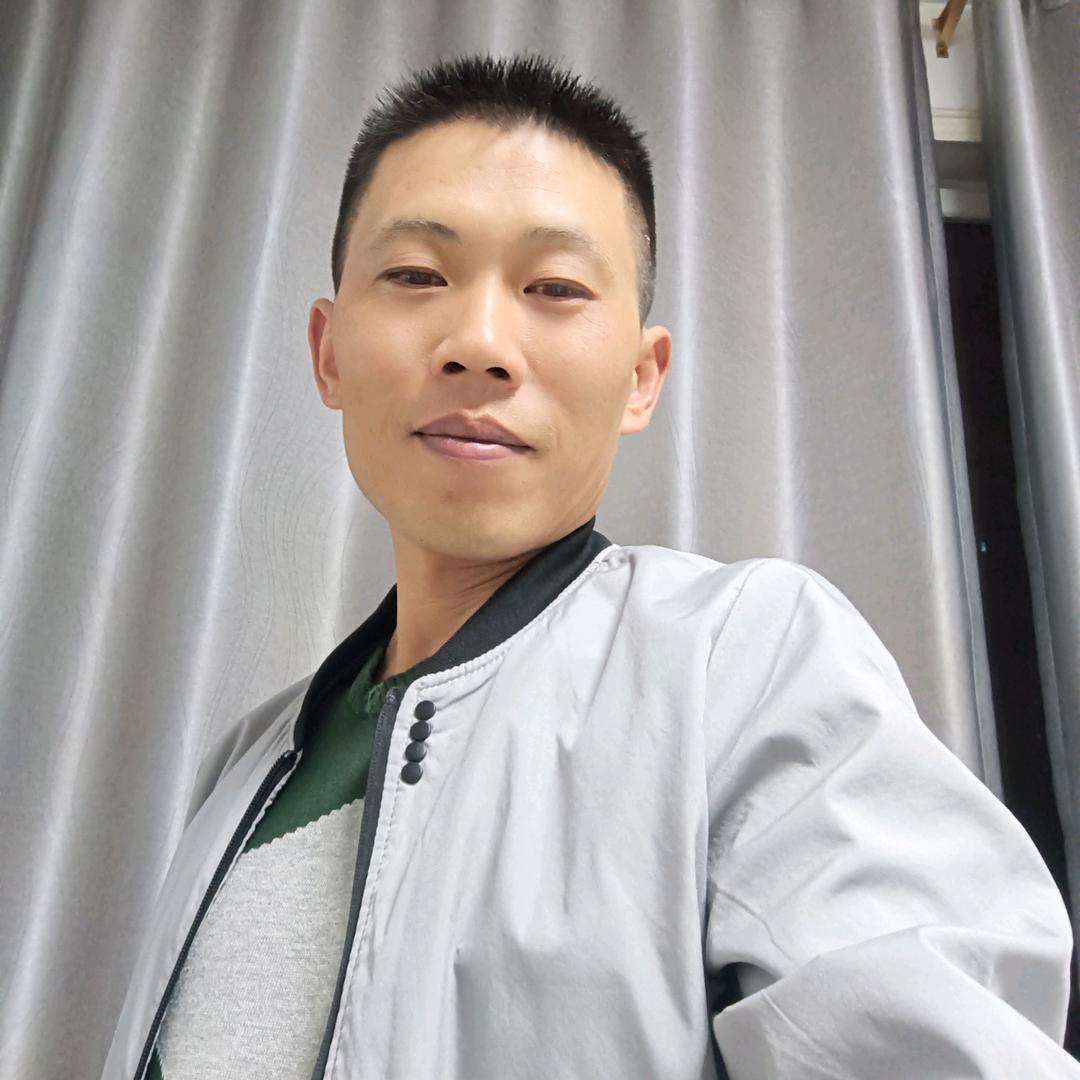 雪花飞舞马师傅