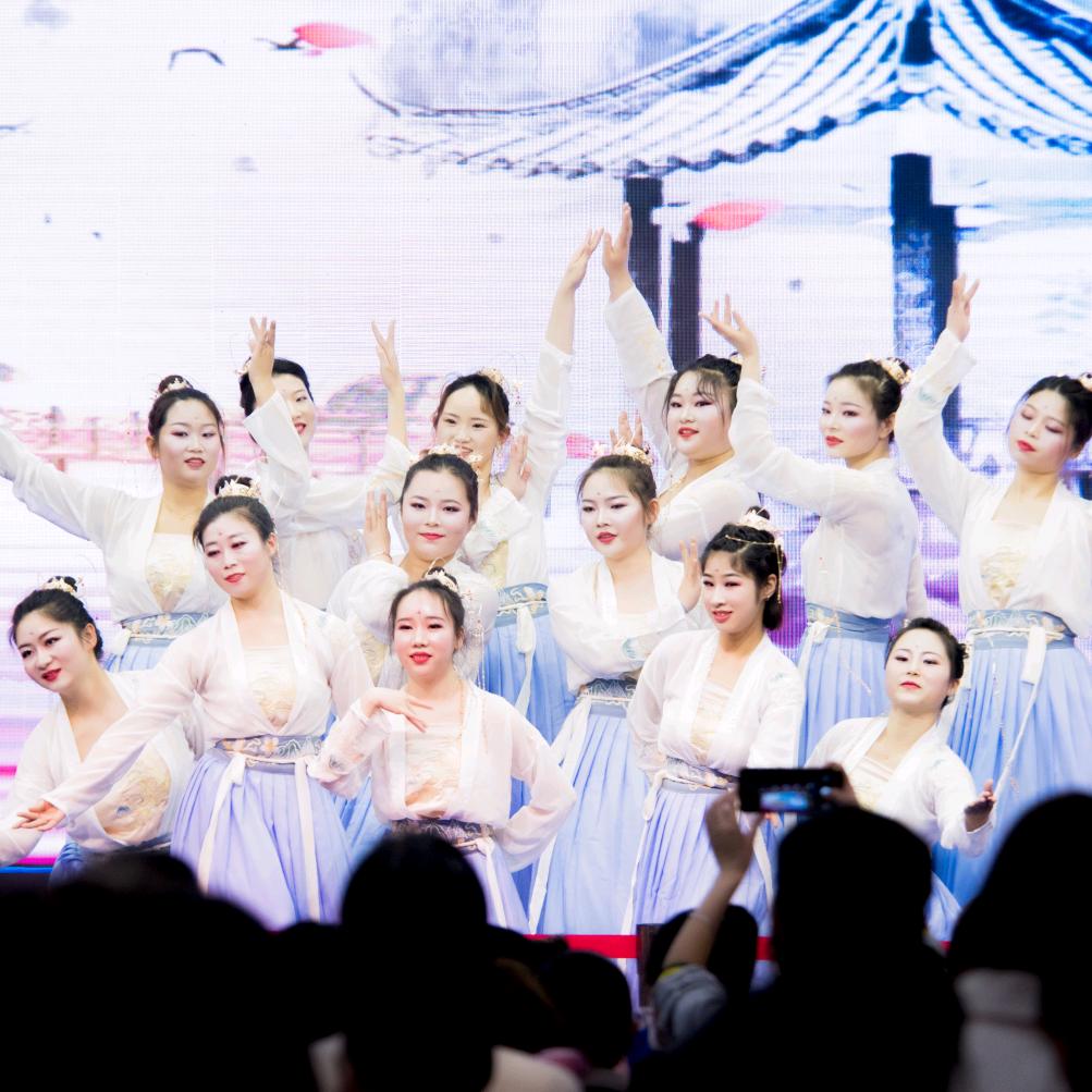 镇安睿思幼儿园