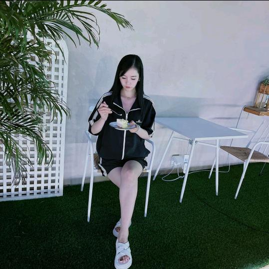 晶小小晶