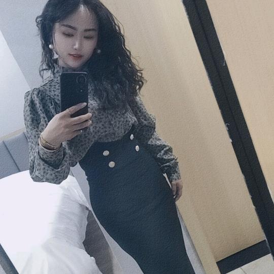 婷曼逸品牌内衣彭靖雅