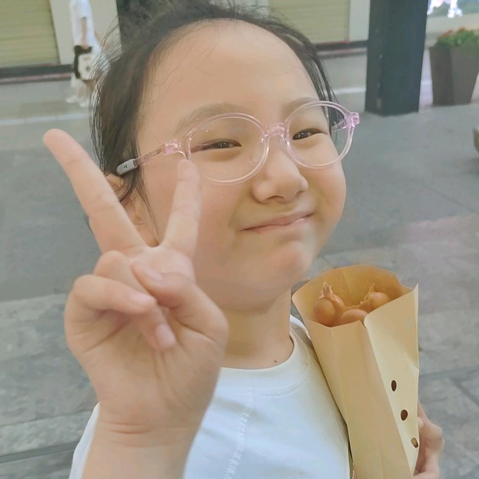 小美妈妈Lia