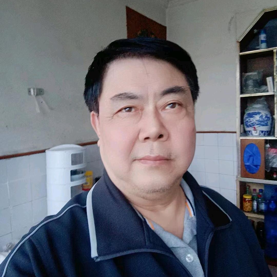 李光富