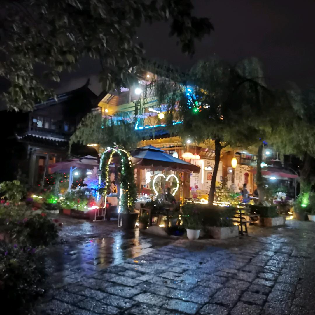 新邱区呈芒辉邦日用百货网店