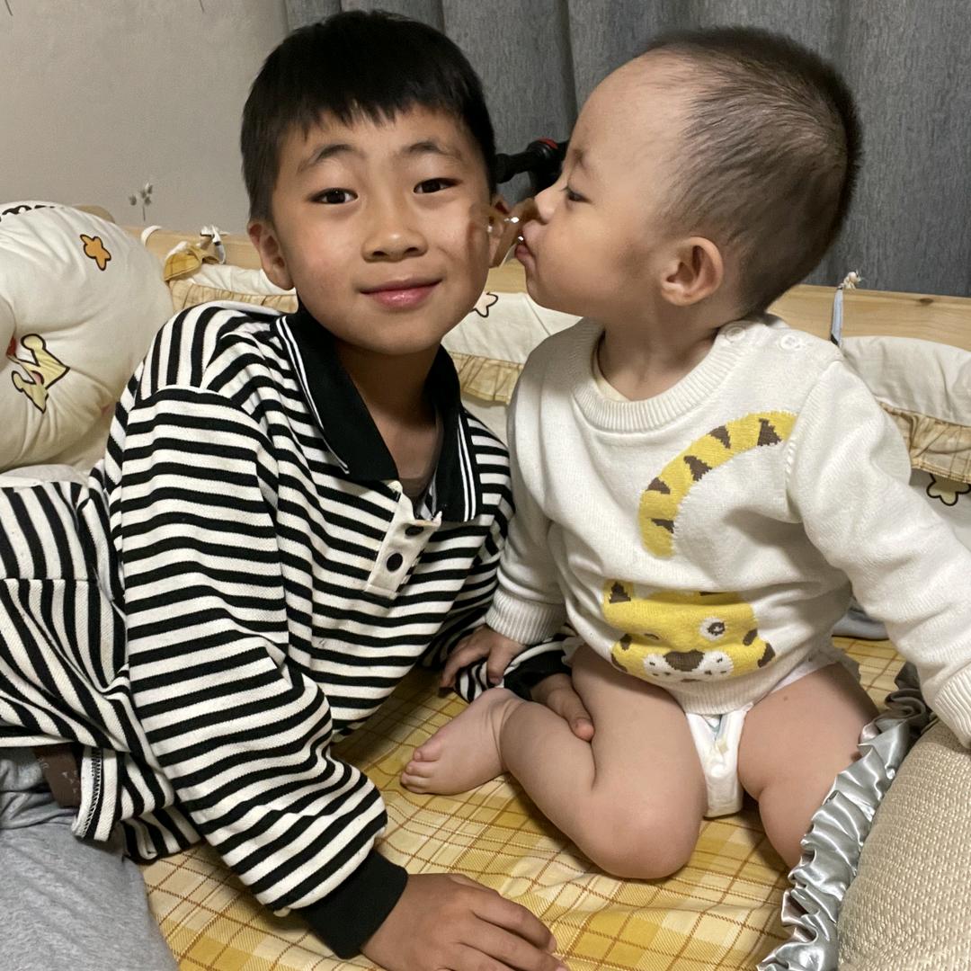 欣怡。。