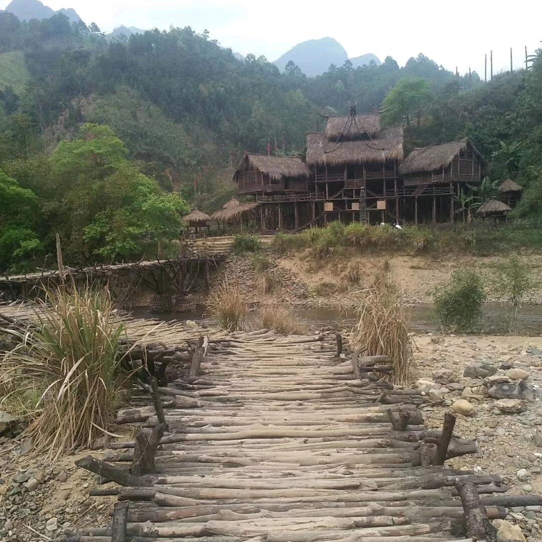 下雨的声音，潮湿的心。