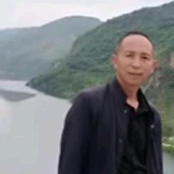 骏马奔腾