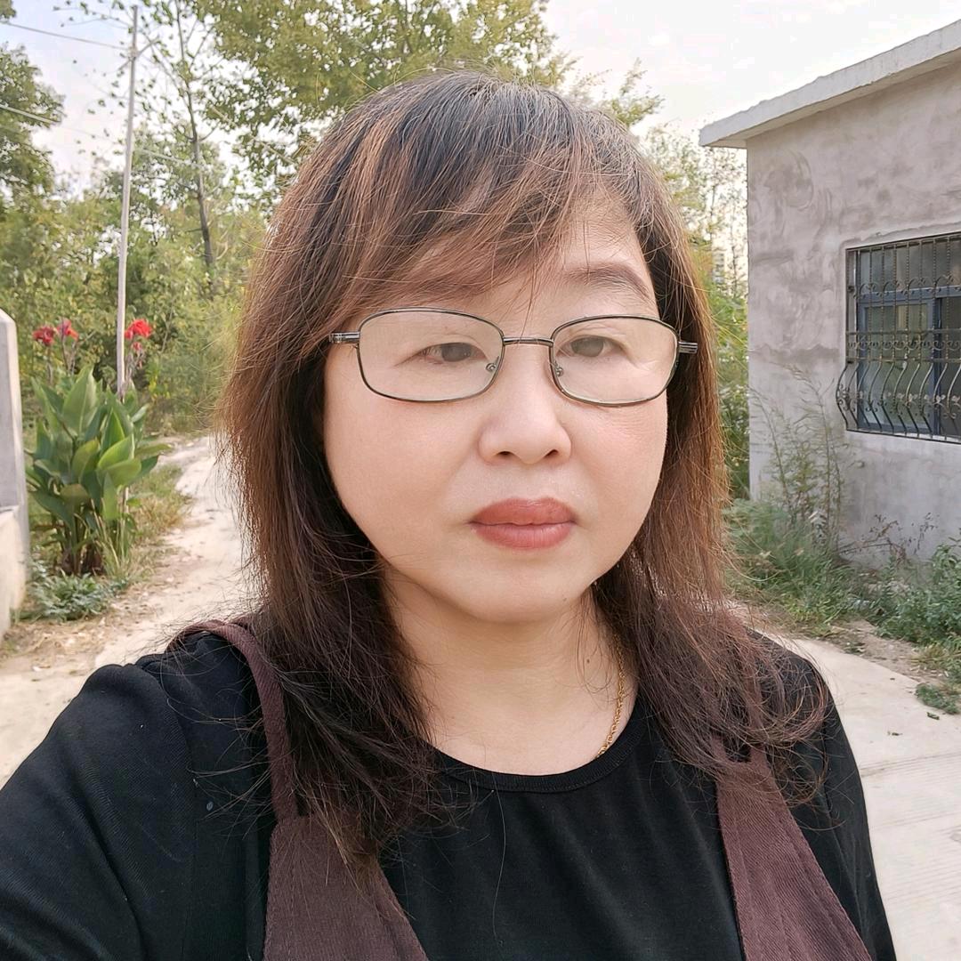何姐.橱窗带货