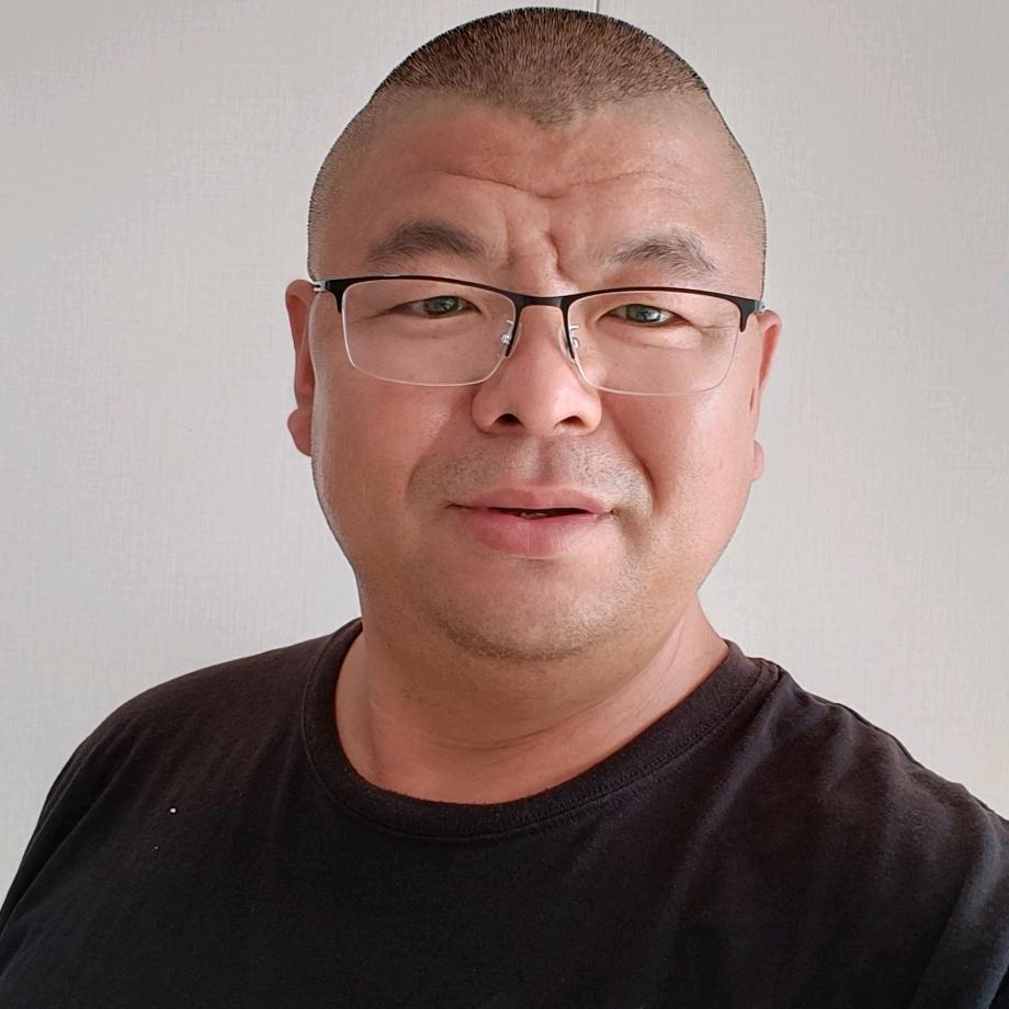 林哥：潍坊低速代步车仓储批发