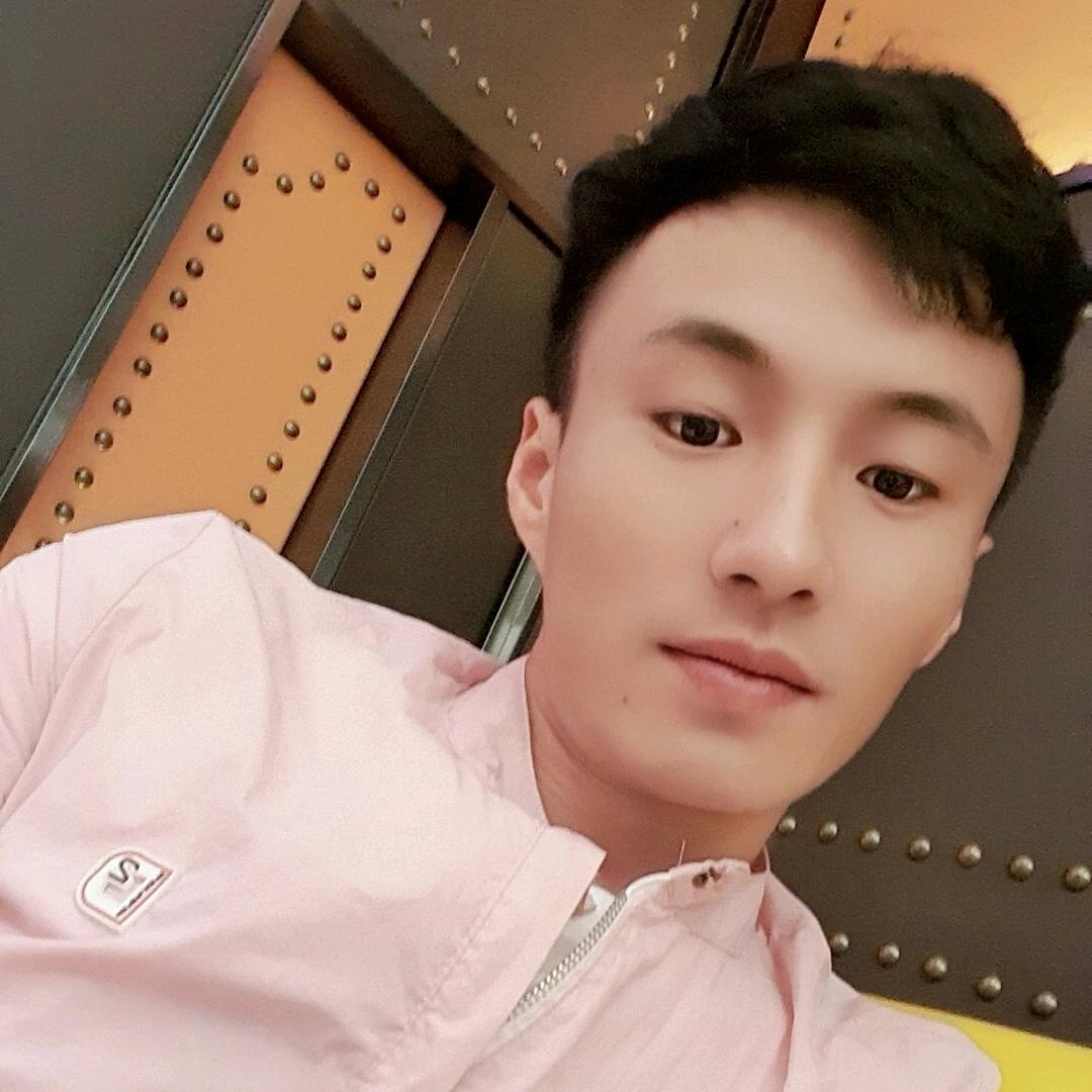 阳光男孩小张