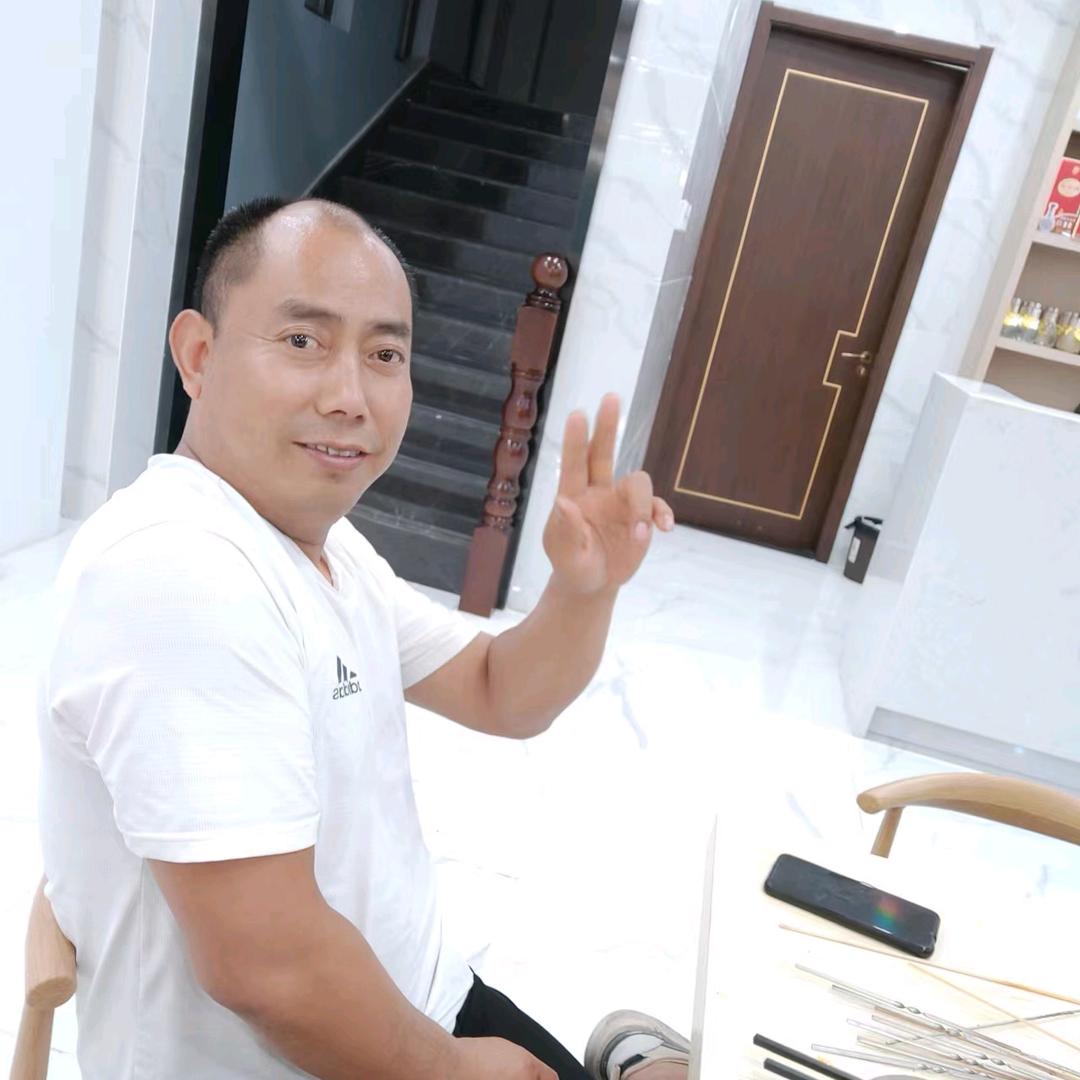 坤 哥