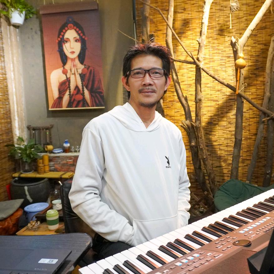 川河老村长