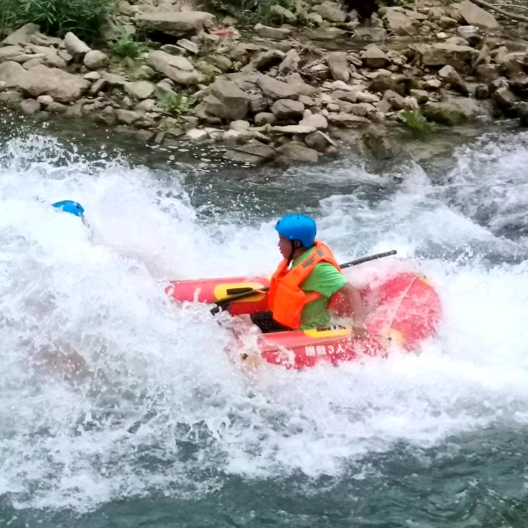 贵州梭米河漂流