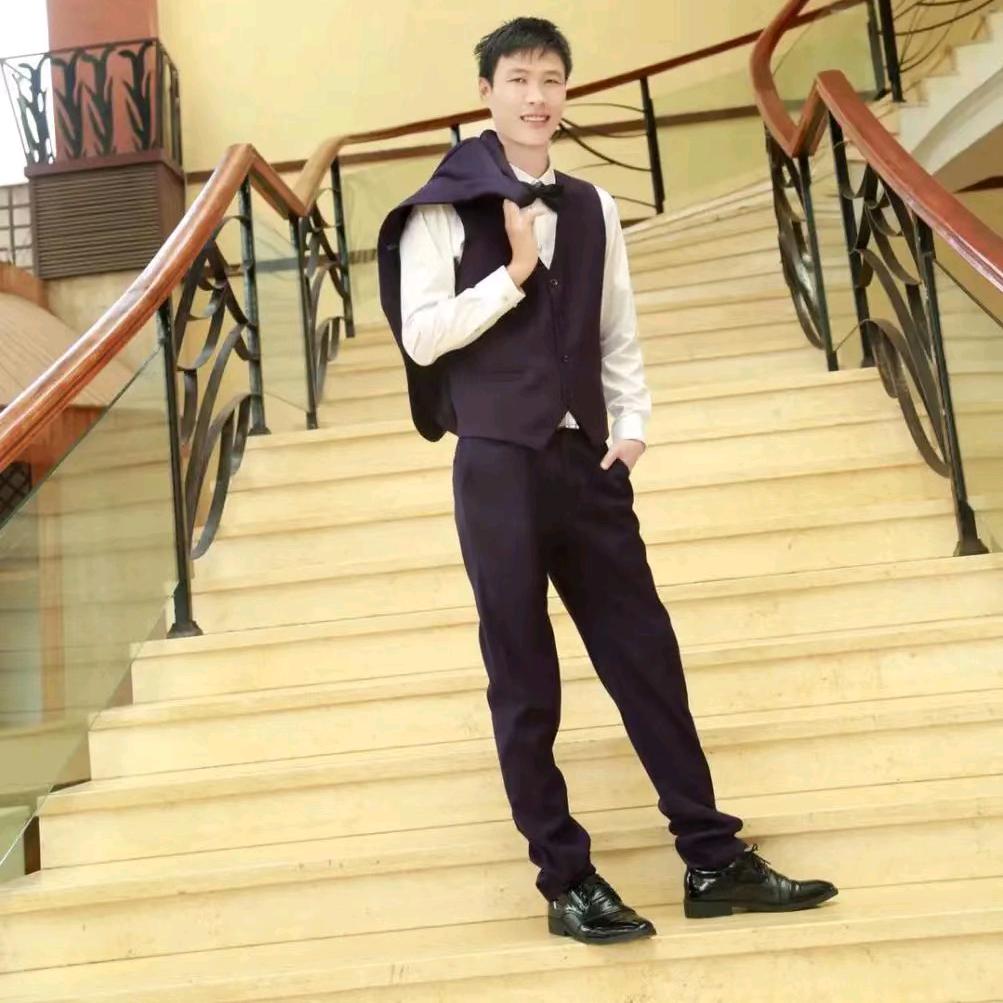 小陈（11-13）兵哥