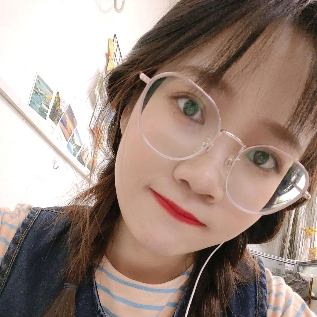 荨麻草和萤火虫