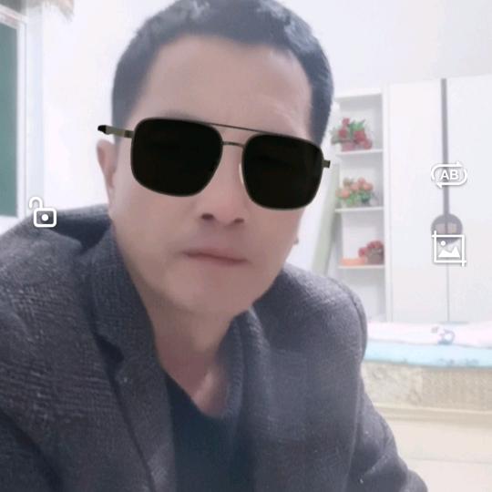 亲情：真情：友情