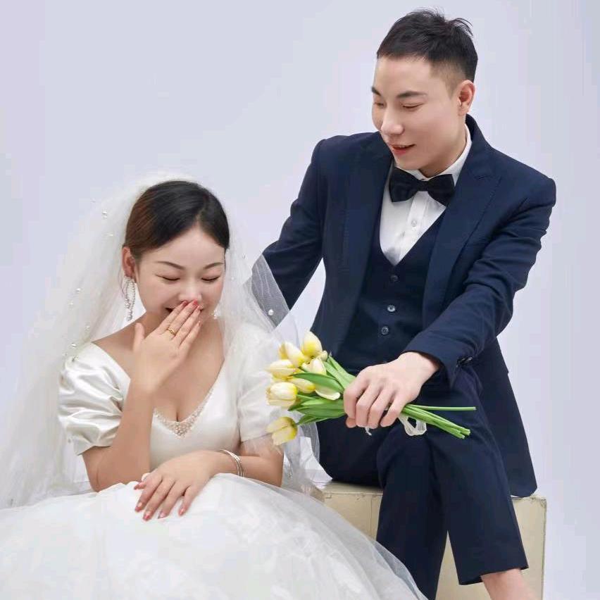 一个人爱着一个人