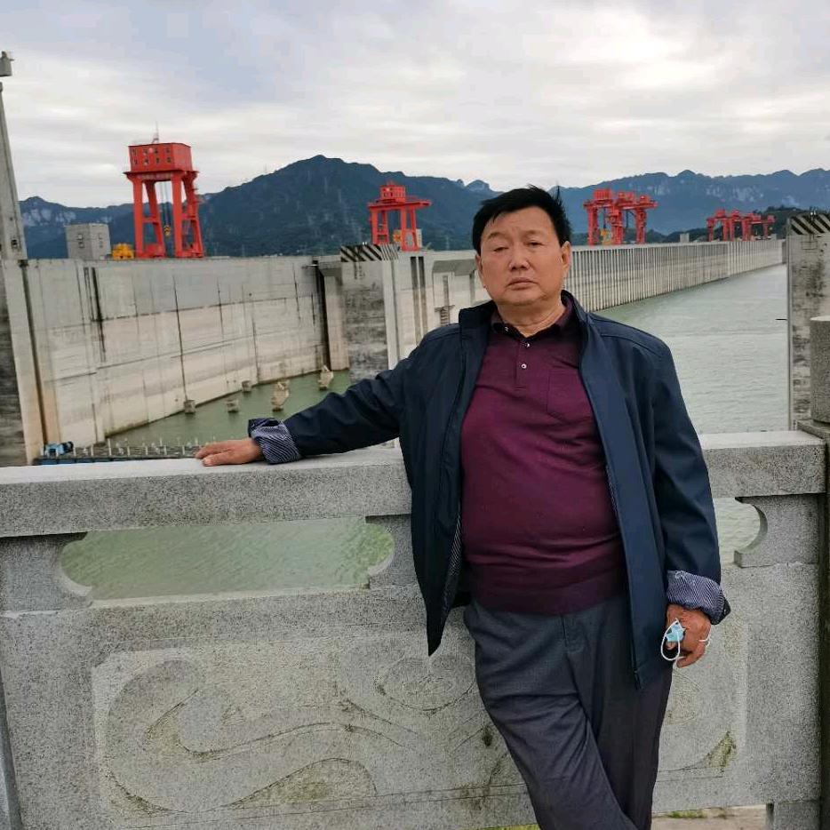 張哥白灰
