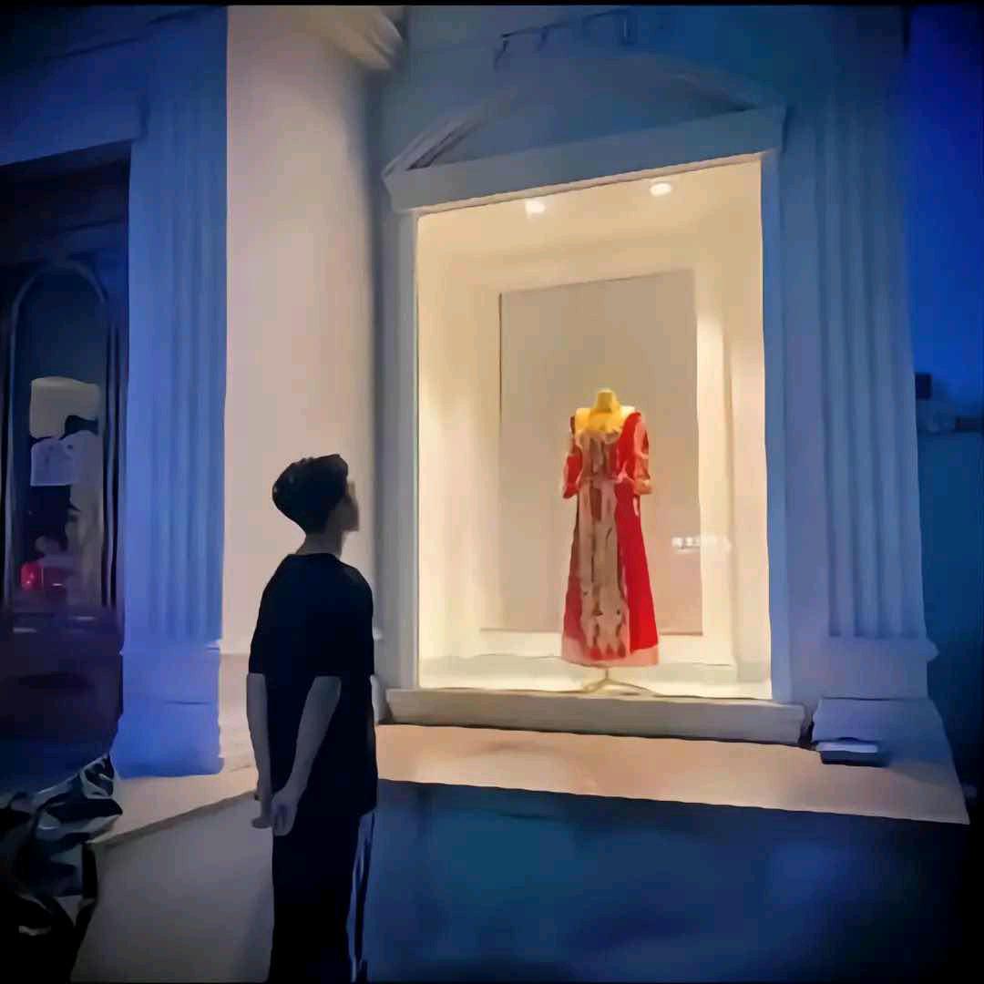 幕后创作人（回收旧衣服）