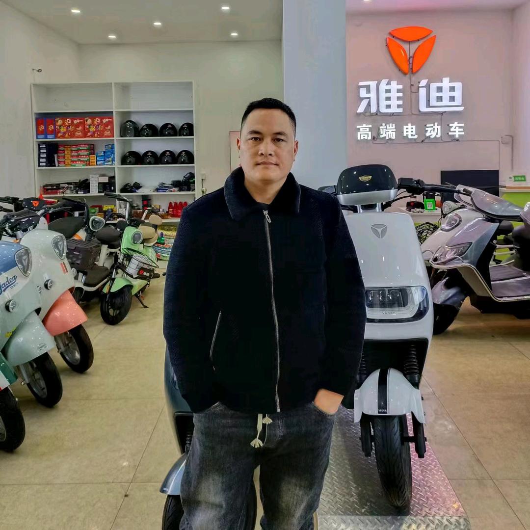 天能电池龚师傅电动车维修