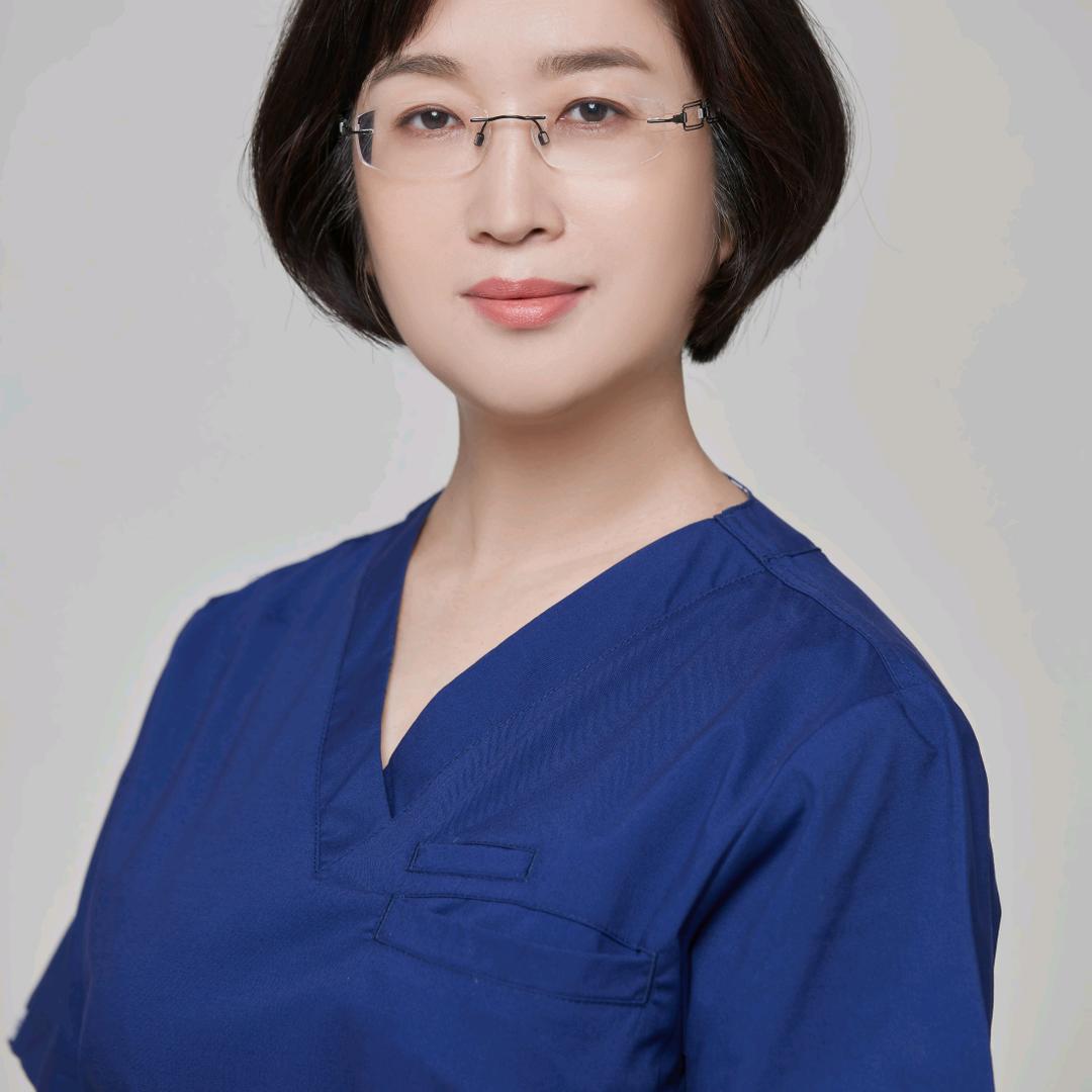 眼科医生刘驰