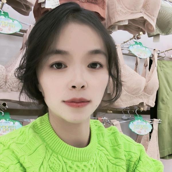 西维娅内衣（石咀店）李姐