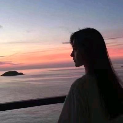 一个人走(*^ω^*)